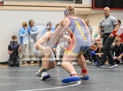 Thumbnail 3 in Roosevelt Invitational photogallery.