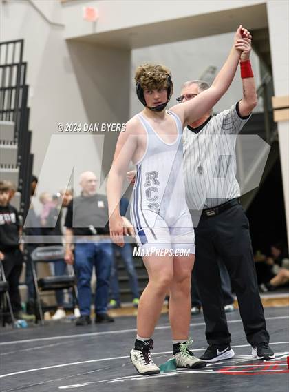 Thumbnail 3 in Roosevelt Invitational photogallery.