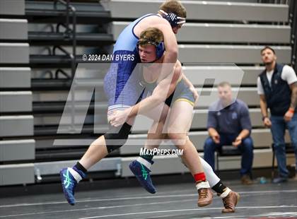 Thumbnail 1 in Roosevelt Invitational photogallery.