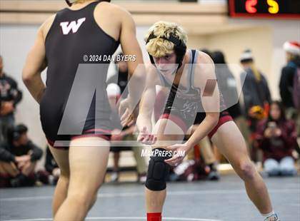 Thumbnail 3 in Roosevelt Invitational photogallery.