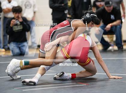 Thumbnail 3 in Roosevelt Invitational photogallery.