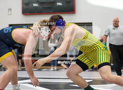 Thumbnail 2 in Roosevelt Invitational photogallery.