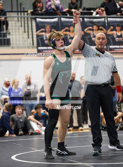 Thumbnail 3 in Roosevelt Invitational photogallery.