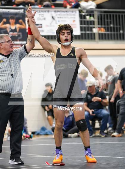 Thumbnail 3 in Roosevelt Invitational photogallery.