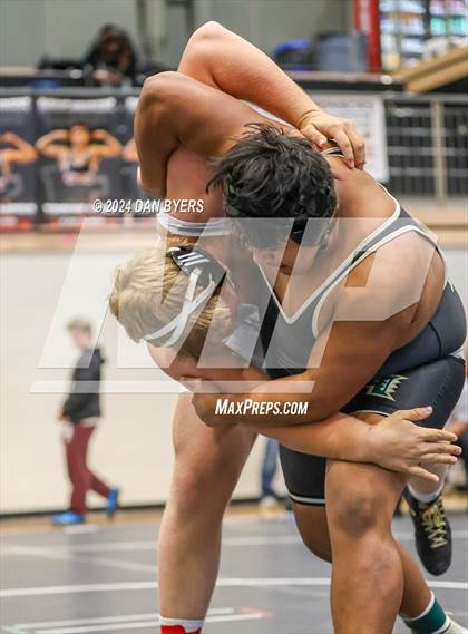 Thumbnail 3 in Roosevelt Invitational photogallery.