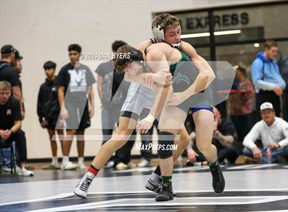 Thumbnail 2 in Roosevelt Invitational photogallery.