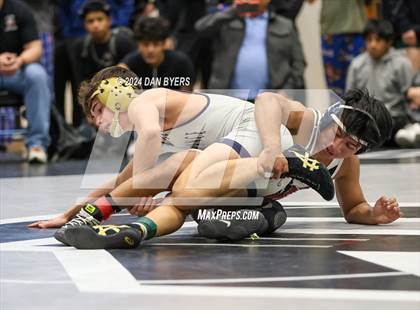 Thumbnail 3 in Roosevelt Invitational photogallery.