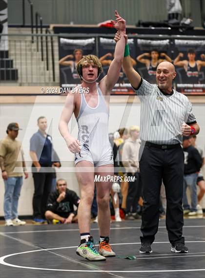 Thumbnail 3 in Roosevelt Invitational photogallery.