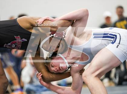 Thumbnail 1 in Roosevelt Invitational photogallery.