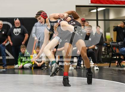 Thumbnail 3 in Roosevelt Invitational photogallery.