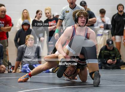 Thumbnail 3 in Roosevelt Invitational photogallery.