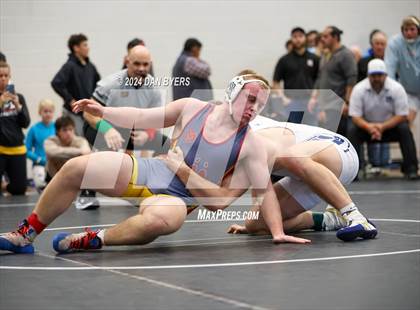 Thumbnail 2 in Roosevelt Invitational photogallery.