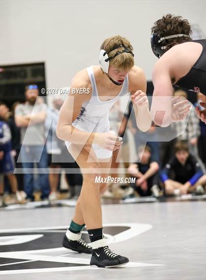 Thumbnail 1 in Roosevelt Invitational photogallery.