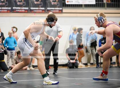 Thumbnail 3 in Roosevelt Invitational photogallery.