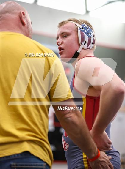 Thumbnail 2 in Roosevelt Invitational photogallery.
