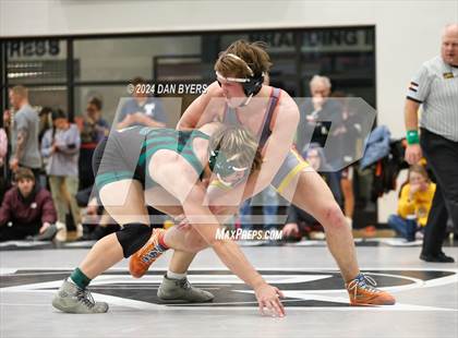 Thumbnail 1 in Roosevelt Invitational photogallery.