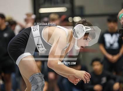 Thumbnail 1 in Roosevelt Invitational photogallery.