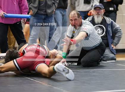Thumbnail 1 in Roosevelt Invitational photogallery.