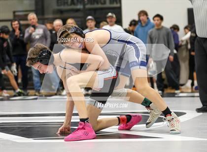 Thumbnail 2 in Roosevelt Invitational photogallery.