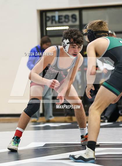 Thumbnail 3 in Roosevelt Invitational photogallery.