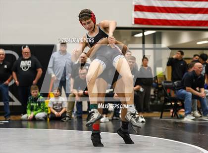 Thumbnail 2 in Roosevelt Invitational photogallery.