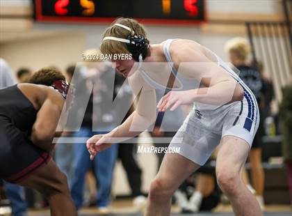 Thumbnail 3 in Roosevelt Invitational photogallery.