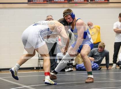 Thumbnail 2 in Roosevelt Invitational photogallery.
