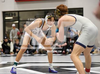 Thumbnail 3 in Roosevelt Invitational photogallery.