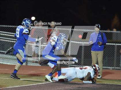 Thumbnail 3 in Miamisburg vs. La Salle (OSHSAA Division 2 Regional Final) photogallery.