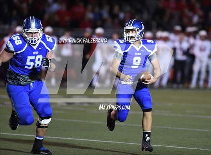Thumbnail 3 in Miamisburg vs. La Salle (OSHSAA Division 2 Regional Final) photogallery.