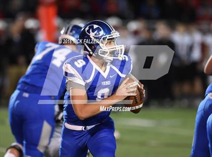 Thumbnail 2 in Miamisburg vs. La Salle (OSHSAA Division 2 Regional Final) photogallery.