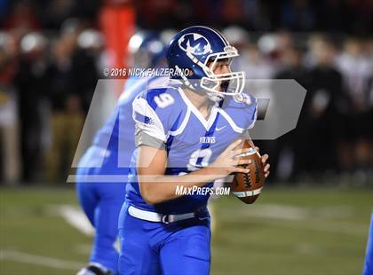 Thumbnail 3 in Miamisburg vs. La Salle (OSHSAA Division 2 Regional Final) photogallery.