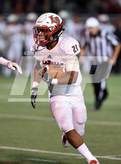 Thumbnail 3 in Miamisburg vs. La Salle (OSHSAA Division 2 Regional Final) photogallery.