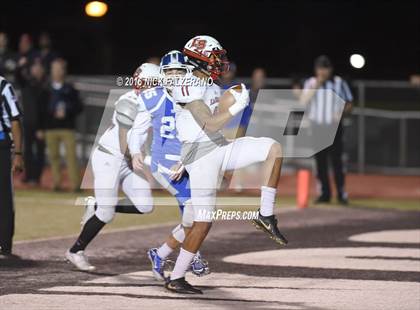Thumbnail 2 in Miamisburg vs. La Salle (OSHSAA Division 2 Regional Final) photogallery.