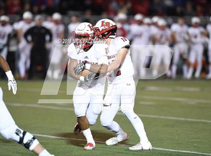 Thumbnail 3 in Miamisburg vs. La Salle (OSHSAA Division 2 Regional Final) photogallery.