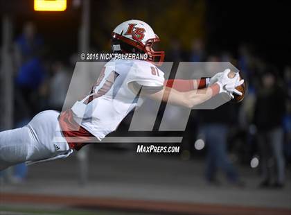 Thumbnail 2 in Miamisburg vs. La Salle (OSHSAA Division 2 Regional Final) photogallery.