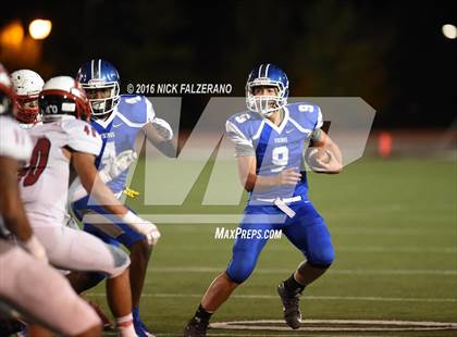 Thumbnail 2 in Miamisburg vs. La Salle (OSHSAA Division 2 Regional Final) photogallery.