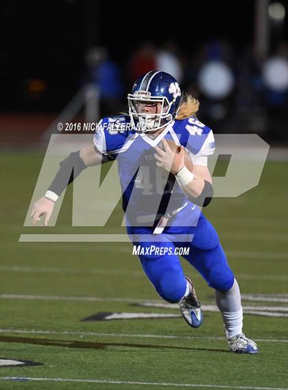 Thumbnail 1 in Miamisburg vs. La Salle (OSHSAA Division 2 Regional Final) photogallery.
