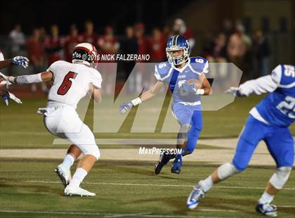 Thumbnail 2 in Miamisburg vs. La Salle (OSHSAA Division 2 Regional Final) photogallery.
