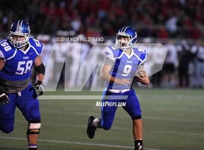 Thumbnail 2 in Miamisburg vs. La Salle (OSHSAA Division 2 Regional Final) photogallery.