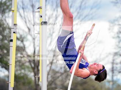 Thumbnail 2 in Eagle Classic Relays photogallery.