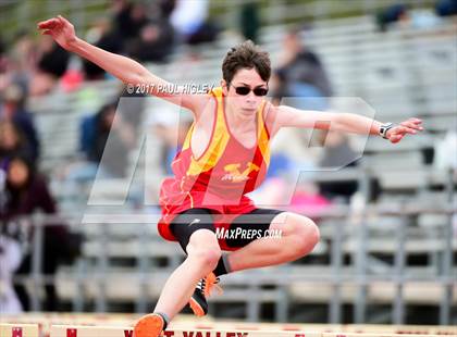 Thumbnail 2 in Eagle Classic Relays photogallery.