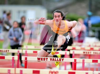 Thumbnail 2 in Eagle Classic Relays photogallery.