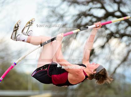 Thumbnail 2 in Eagle Classic Relays photogallery.