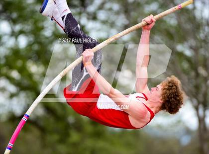 Thumbnail 2 in Eagle Classic Relays photogallery.