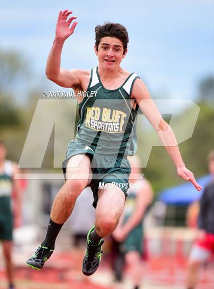 Thumbnail 2 in Eagle Classic Relays photogallery.