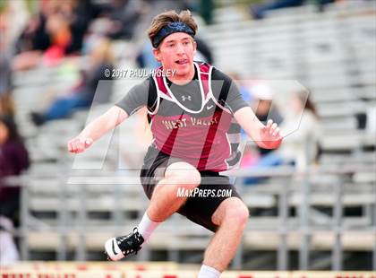 Thumbnail 2 in Eagle Classic Relays photogallery.