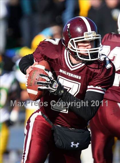 Thumbnail 1 in Clinton vs Leicester (MIAA Division 5 Central Final) photogallery.