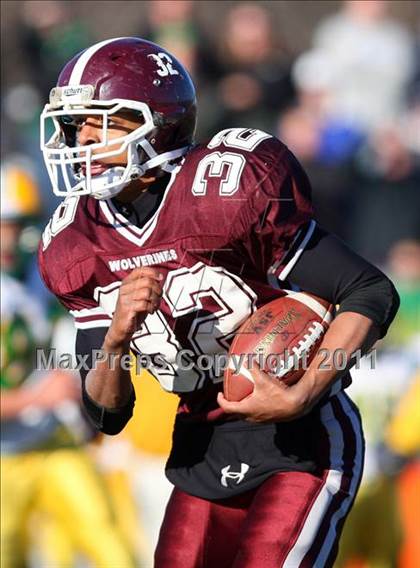 Thumbnail 2 in Clinton vs Leicester (MIAA Division 5 Central Final) photogallery.