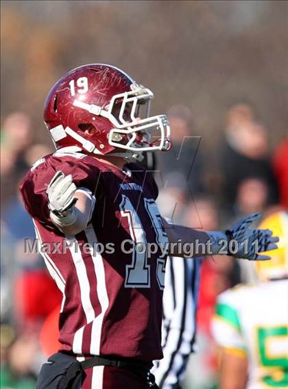 Thumbnail 3 in Clinton vs Leicester (MIAA Division 5 Central Final) photogallery.